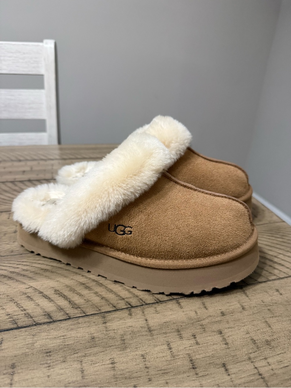 UGG Women’s Disquette Slipper—Chesnut